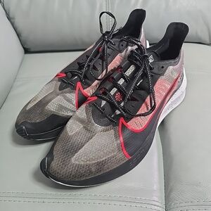 Nike Zoom Gravity Running Sneakers Mens Sz 12 Black Red Comfort Shoes BQ3202-005